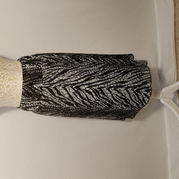 Chico's Black White Animal Print Elastic Stretch Waist Sheer Overlay Flowy Skirt - Picture 5 of 11